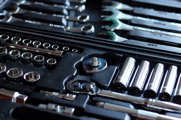 【完全週休2日制】ただの事務じゃない面白さ！★年間休日120日以上☆未経験OKの営業アシスタント イメージ1