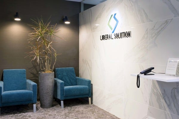 【若手の平均月収50万～】&nbsp;スマートに「自分らしく」稼ぐエコアドバイザー｜活躍社員の90%が未経験！ イメージ1