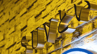 【未経験OK】中古車営業スタッフ◎月収24.6万以上｜U・Iターン補助あり★MEGA SUV金沢店 イメージ1