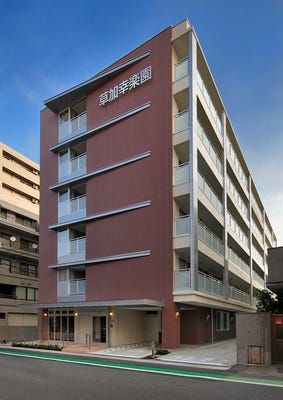 【老人ホーム内／5時間程度】送迎・清掃スタッフ イメージ1