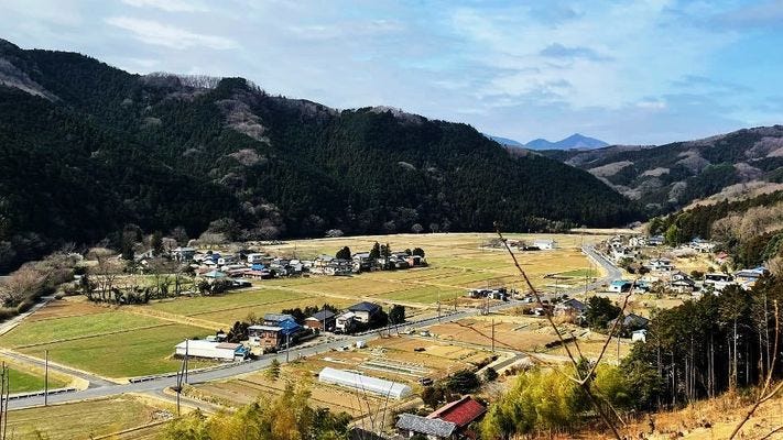 未経験から技術者へ！特殊紙の製造スタッフ募集｜月給22万～｜年休120日｜有給取得率85％ イメージ1