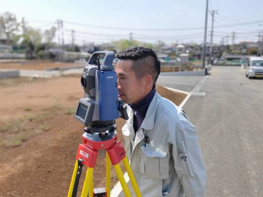 ◆急募!!◆【測量スタッフ経験者募集!!】土日祝日休み/月給４０万以上 イメージ1