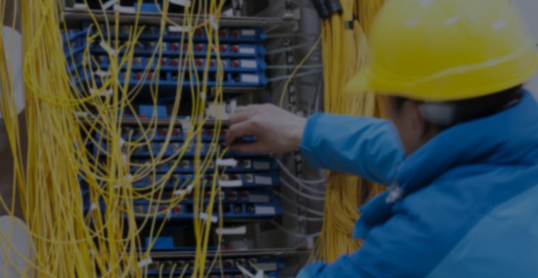 通信インフラの作業スタッフ★室内作業／賞与昨年度実績4~5ヶ月分／年間休日122日／出張手当あり イメージ1