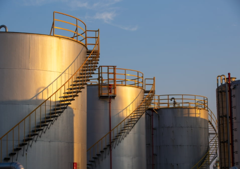 ゴールドジムで働きながら無料でトレーニング！未経験歓迎◎学生多数活躍中 イメージ1