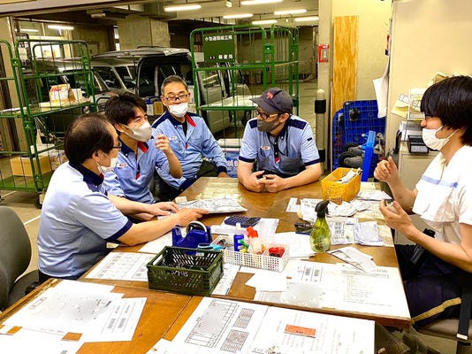 未経験からでも月額固定50万円+インセンティブ！すぐに働き始められるゆうパック軽貨物ドライバー イメージ1