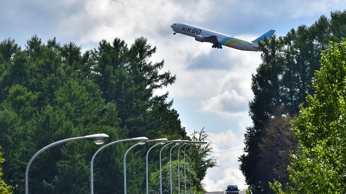 新卒・中途採用【帯広空港のグランドスタッフ】◆定刻通りの安全な空の旅。その実現に欠かせない存在。 イメージ1