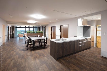 特別養護老人ホームの看護師（日勤のみ）／✅年収500万円～✅扶養・住宅手当など手当充実✅引越し支援有 イメージ1