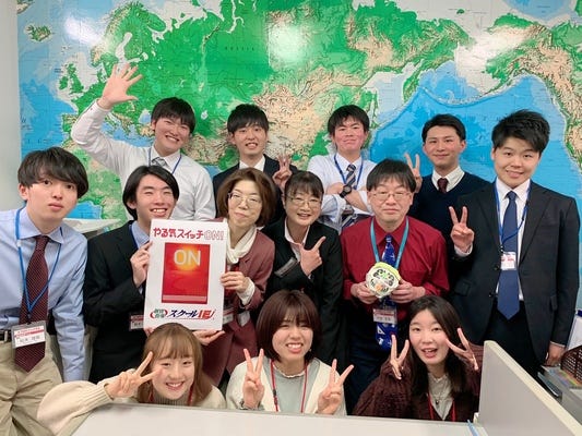 『スクールIE』講師／生徒の成長に貢献する喜び／未経験から先生に／週2コマOK／学業やバイトと両立◎ イメージ1