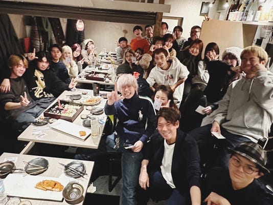 京都駅前店【店長候補】本鮪×日本酒の人気店★月給35万円以上～/完休2日　月休8～11回/ イメージ1