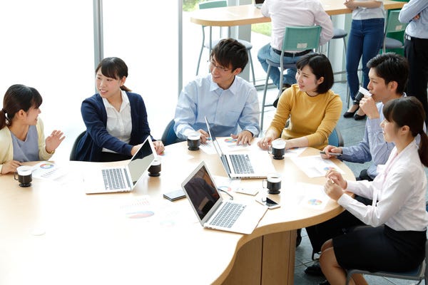 月給35万円～！KDDI(横浜)勤務のSE（未経験OK）◆完全土日祝休み／一部在宅OK／転勤なし イメージ1