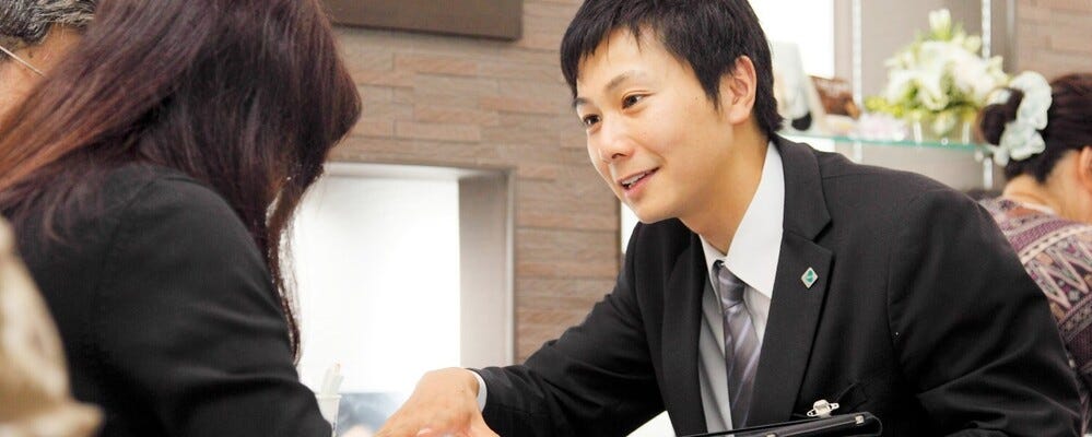 セレモニープランナー◎初年度で月収50万円も／全国100名以上採用／残業月10時間以内／自由な働き方 イメージ1