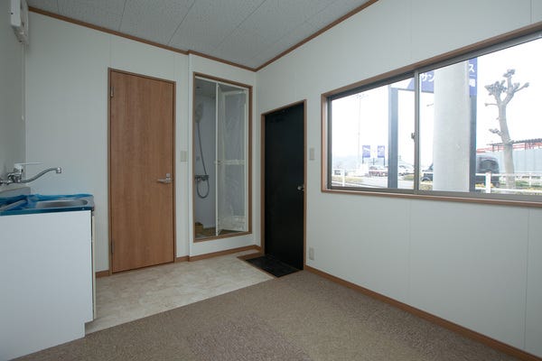 佐野に腰を据えて手に職を！未経験歓迎の現場作業スタッフ／転勤無し／お昼は自宅で休憩もOK イメージ1