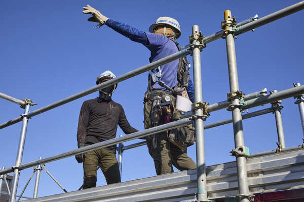 【型枠工事】前職給与以上を保障／年間休日120日以上／祝金支給あり イメージ1