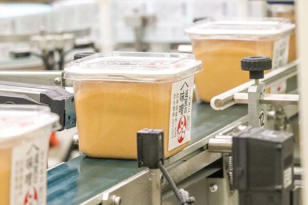 「トモエの田舎みそ」製造工場の設備保守・保全管理／残業月10h／R8年度～年間休128日／夜勤なし イメージ1