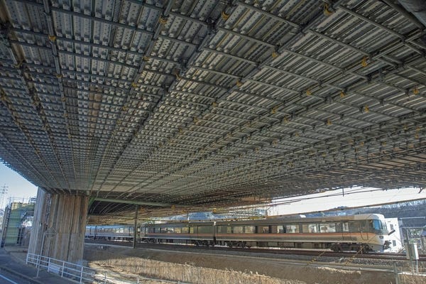 【東京地区・名古屋地区】現場作業員募集(未経験◎)/鉄道橋梁の塗装工事/年間120休日◎安定◎ イメージ1