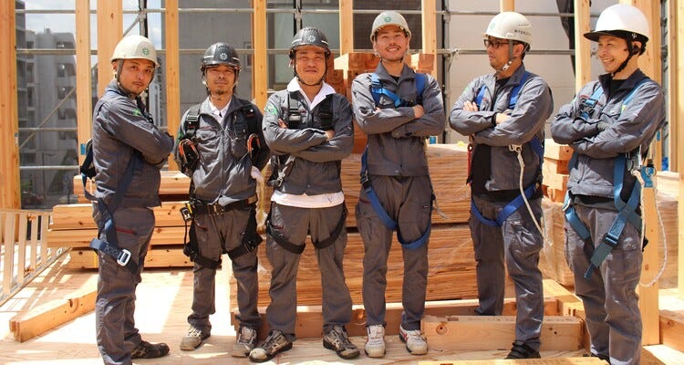 20代～30代活躍中！資材搬入スタッフ／日給1万～／平均4.5h作業で即収入 イメージ1