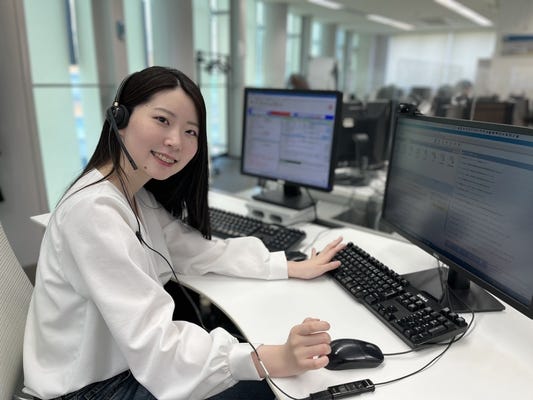 【20～30代の若手活躍中】カスタマーサポート✨未経験 98%／チームで支える／残業ほぼなし イメージ1