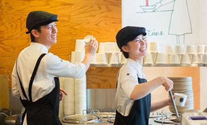 【大阪】賞与年2回／月給29万円以上×マネジメント力を磨く×キャリアアップ◎スープ専門店の店舗運営 イメージ1