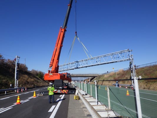 公共インフラの電気工事スタッフ イメージ1