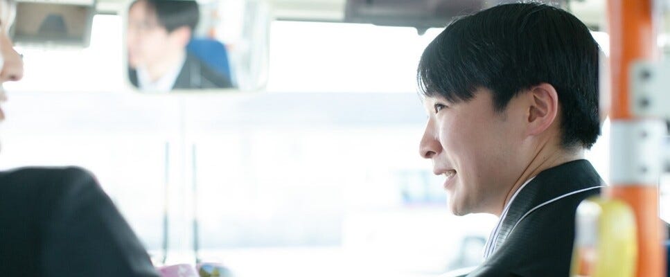 西武グループのバス運転士（未経験歓迎）◆普通免許のみでスタート可能／昨年度賞与実績年120万円 イメージ1