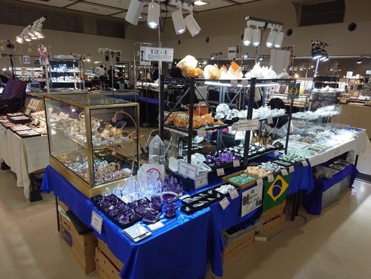 希少な天然石を扱うルート営業　◎年間休日130日／賞与年2回／未経験歓迎／プライベート両立可能★ イメージ1