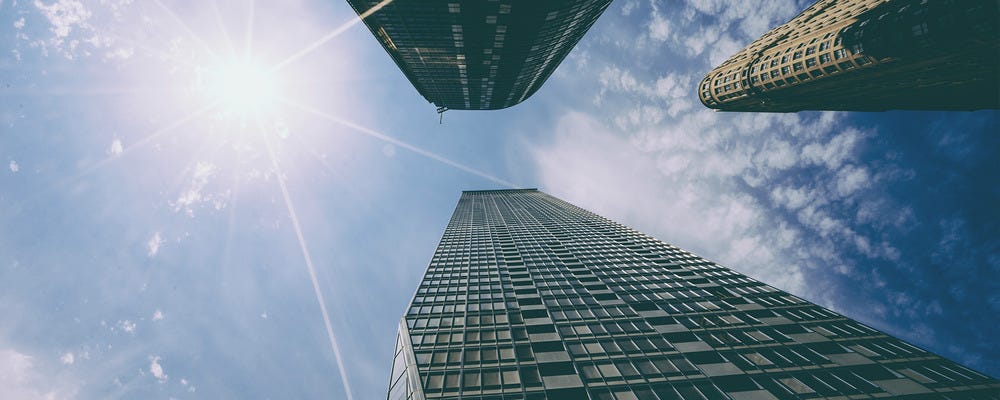 大手企業と直契約！マルチに活躍するITコンサルタント イメージ1