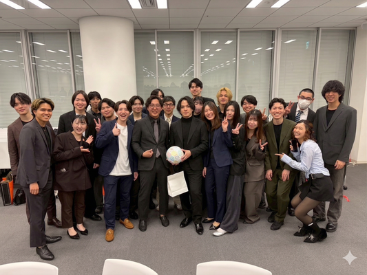 未経験◎TikTok・動画編集・SNS運用スタッフ／⏩好きを仕事に✨服・髪・ネイル自由⭐ イメージ1