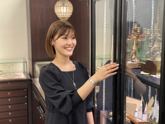 agete 東京大丸】ジュエリーの販売スタッフ◇資格取得支援制度／年間 
