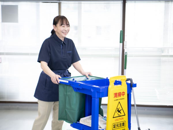 駅チカ！オーケー三鷹北口店内清掃staff/1日2時間のショートワーク