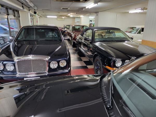 交通費支給あり！未経験OK！ロールスロイス＆ベントレー専門店 整備