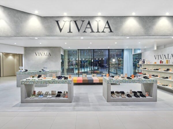 大阪【VIVAIA】シューズの販売【正】月給27万～＋インセンティブ／個人 