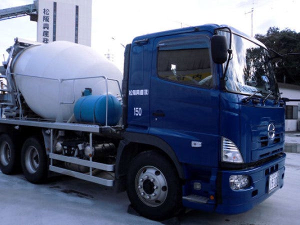 大型ミキサートラック車ドライバー募集！賞与4.9ヶ月！内定まで2週間