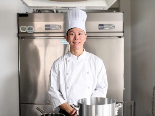 ペストリー部門のシェフパティシエを募集！ 東北エリアの美しい弘前市